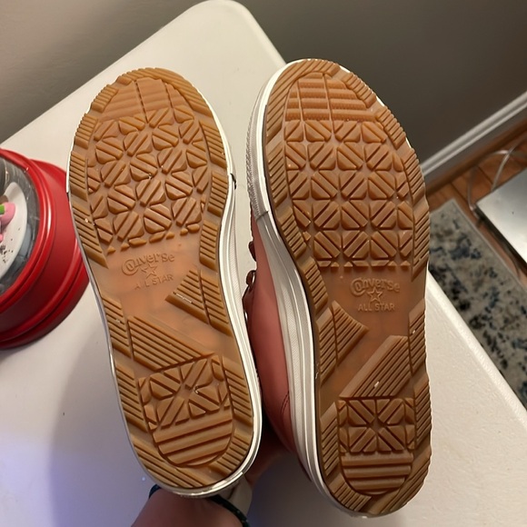 Pink Winter Converse Shoes Youth size 3 - Picture 6 of 10